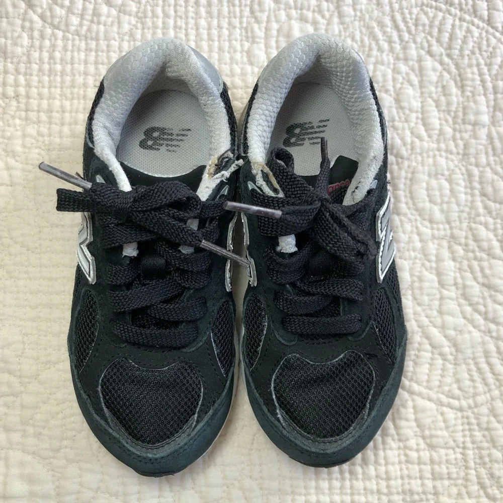 NEW BALANCE 990v3 Kids' Black Athletic Sneakers Size 11